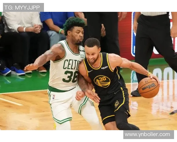 纽约人对决勇士巅峰对决NBA赛场精彩瞬间回顾与分析