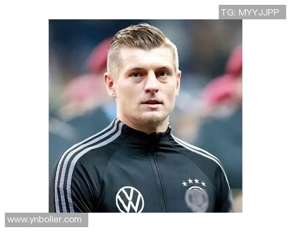 克罗斯:从中场指挥官到世界足球的战术大师之路 克罗斯:从中场指挥官到世界足球的战术大师之路