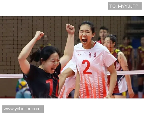 女排联赛江苏队与浙江队激战正酣精彩瞬间引人瞩目