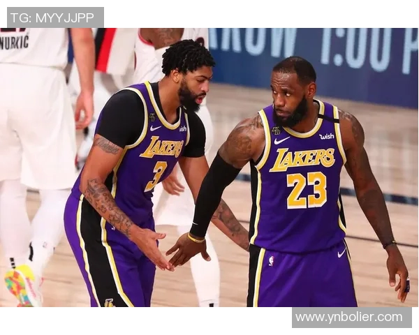 湖人对决热火第二场直播全程回顾与精彩瞬间分析 湖人对决热火第二场直播全程回顾与精彩瞬间分析